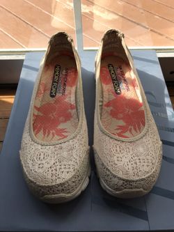 Skechers girl’s shoes for sale