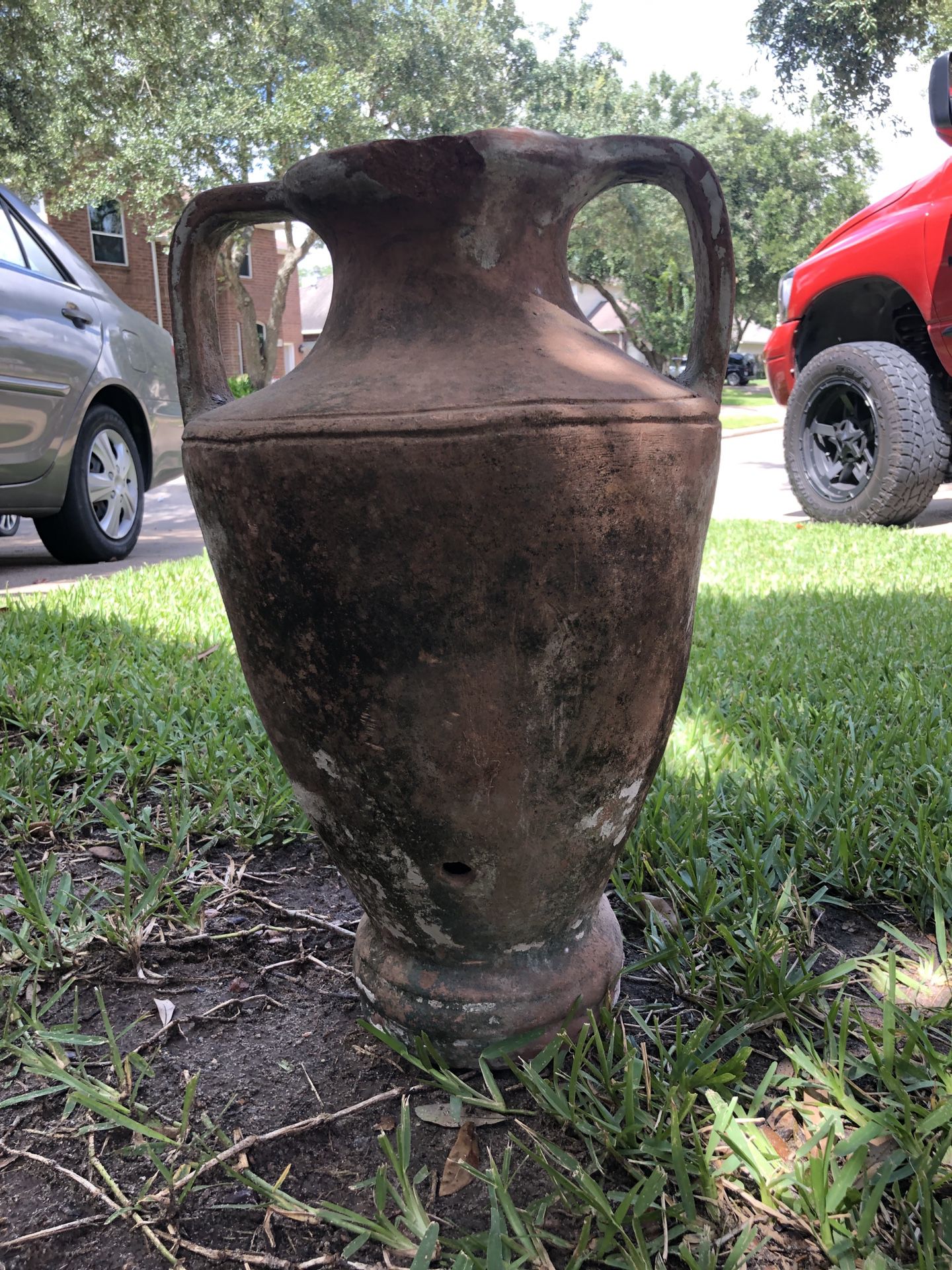 Vintage Vase Fountain Decor