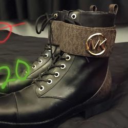 Woman's MICHAEL KORS Combat Boots