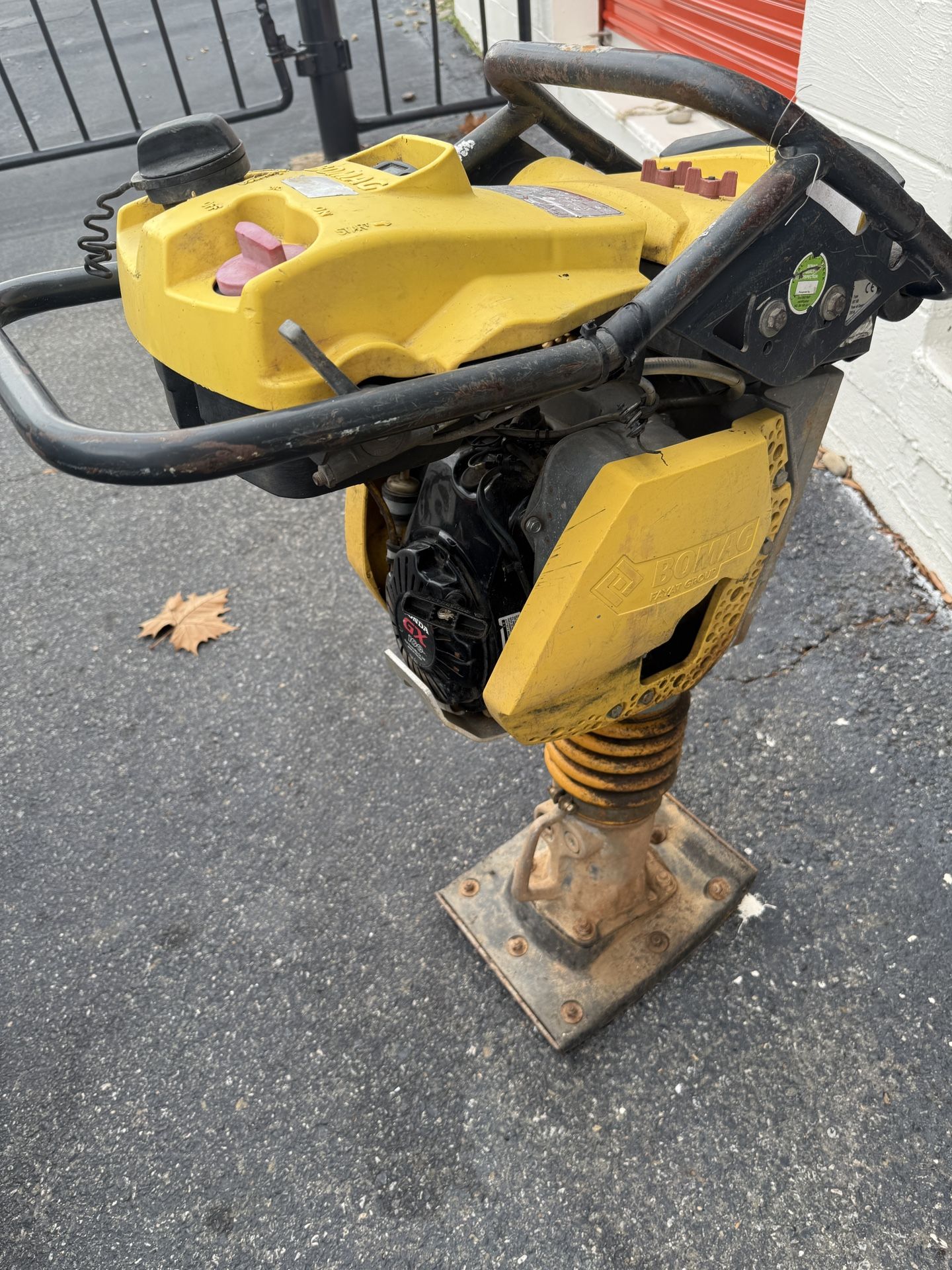 Bomag Bt60 jumping jack compactor (Saltarin Compactador De Concreto)