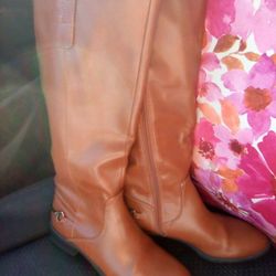 Nice Brown Knee High Zipper Up Boots Excellent Condition $25 Located In Chino
