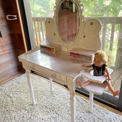 Girls Make Up Vanity