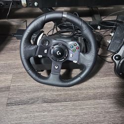 Logitech G 920 XBOX Steering WHEEL With SHIFTER AND PEDALS