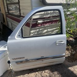 4 Yukon Doors 2004 