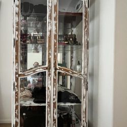Antique Display Cabinet White Exquisite Details And Carved Wood  Has To GO‼️