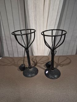 Metal tabletop candle holders