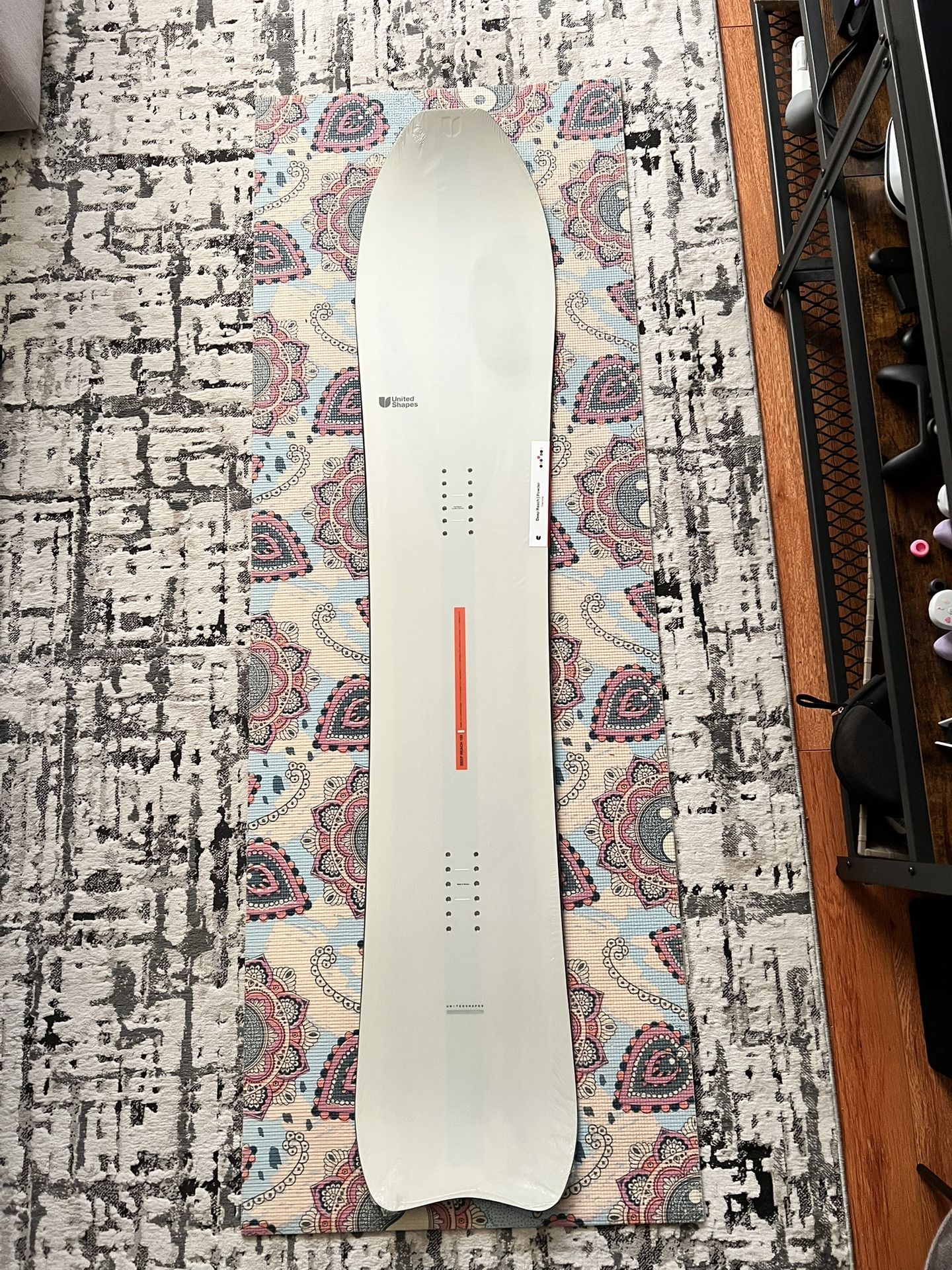 United Shapes Deep Reach Snowboard