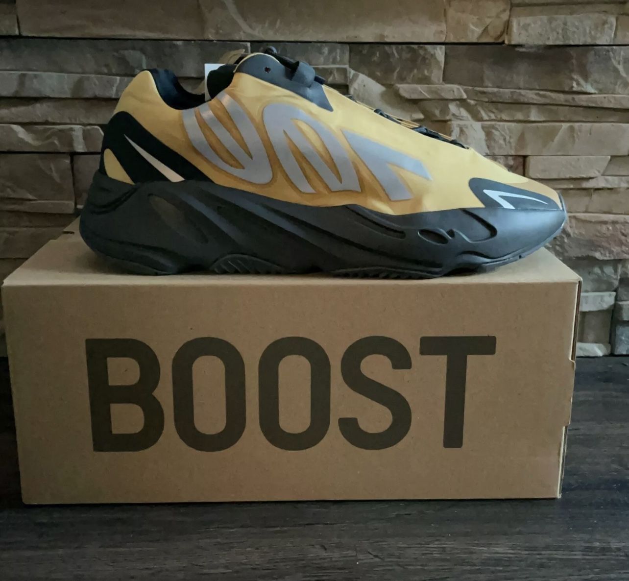 Adidas Yeezy Boost 700 MNVN Honey Flux 