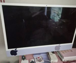 Apple iMac Desktop Computer