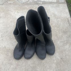 Rain boots  size 6 woman and 5 mens. Farm boots