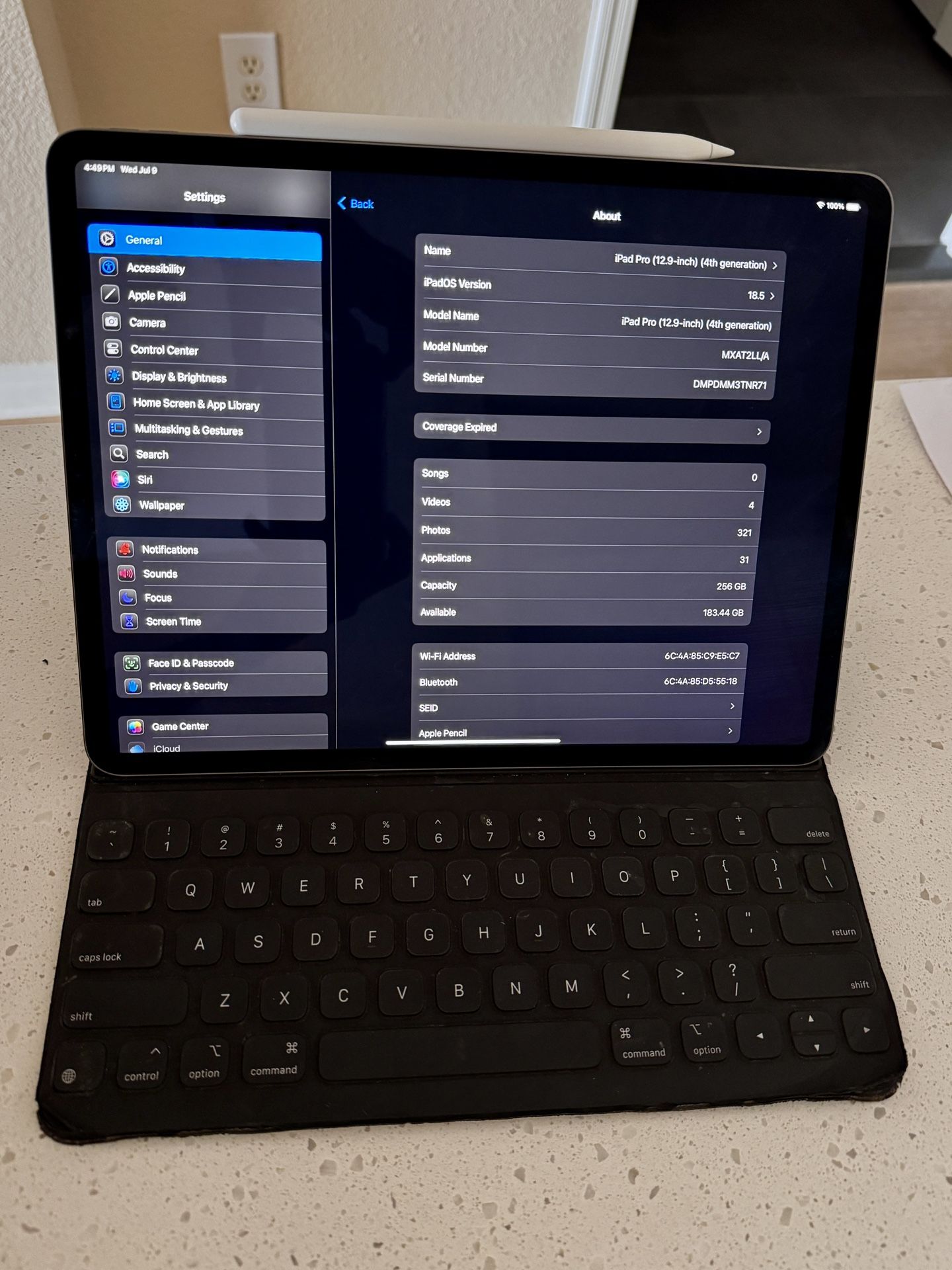 iPad Pro 12.9” (4th Gen) Bundle