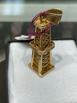10k gold oil rig pendant