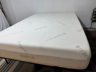 LIKE NEW! Saatva Contour5 Queen Mattress - Delivery Available