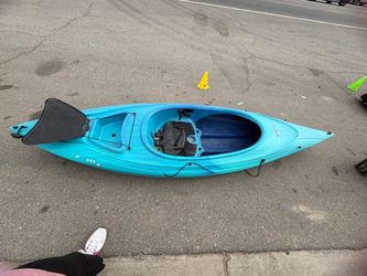 Lifetime Payette sit in Kayak