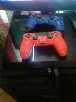 Ps4 with 2 controller and no game