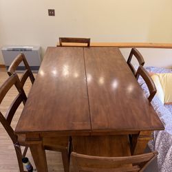 Solid Wooden Dining Table with 8 Chairs & Leaf