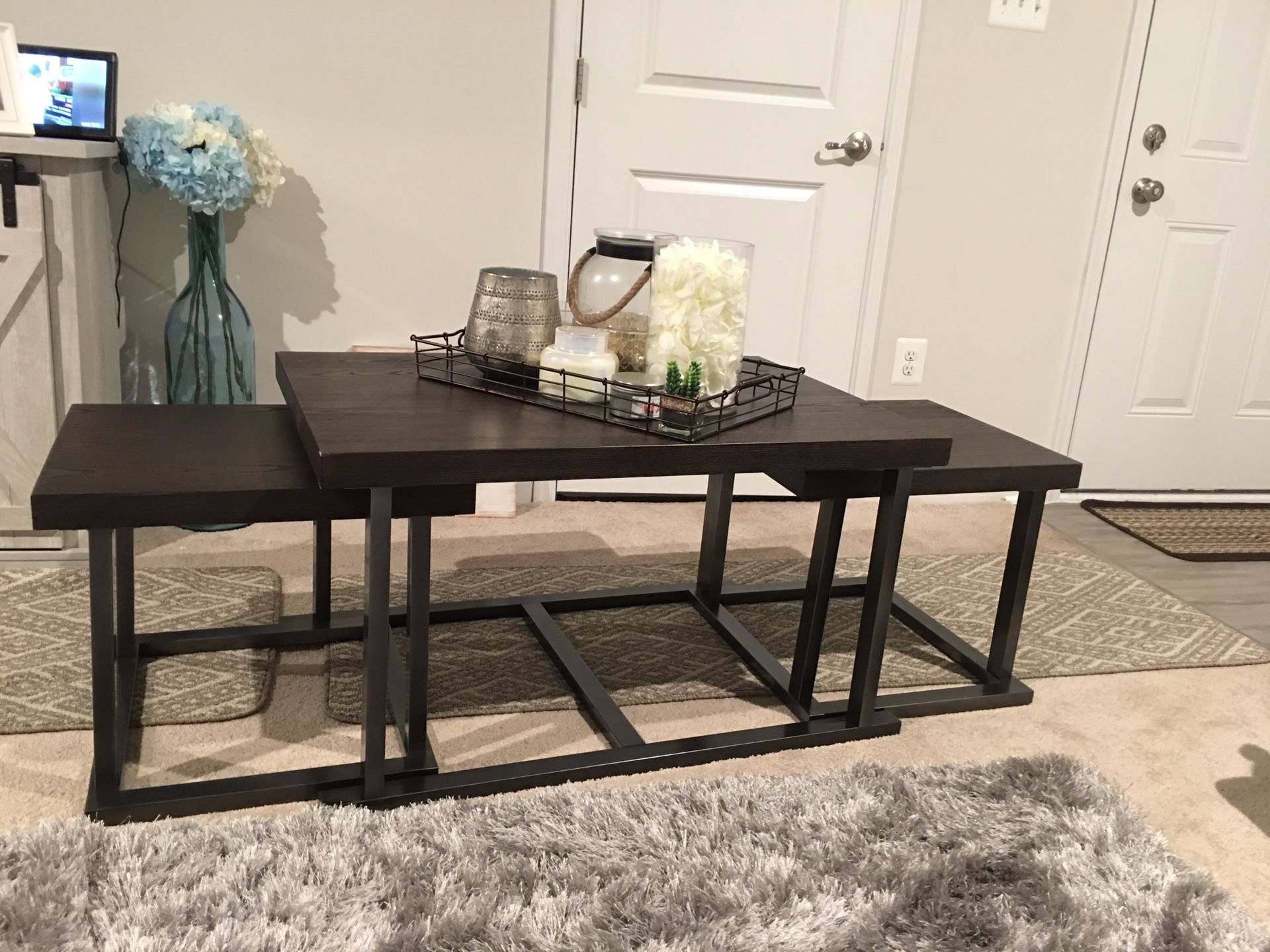 Center table new /barely used.