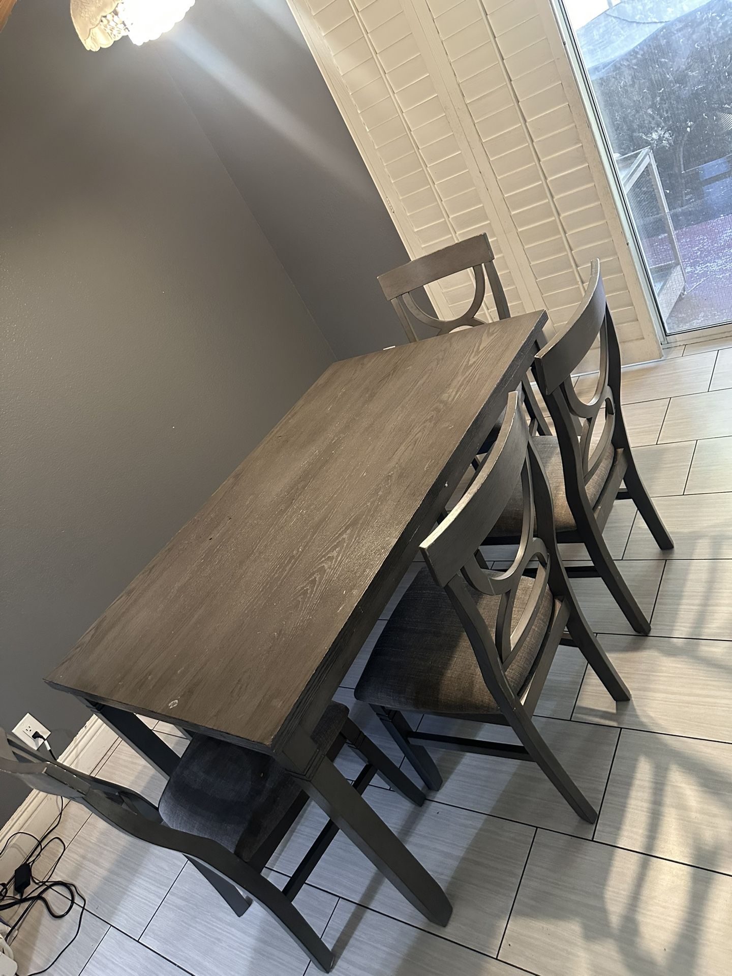 Table And Chairs 