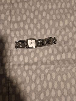 ROUSSEAU WOMEN'S  SILVER-TONE LINK  BRACELET  WATCH