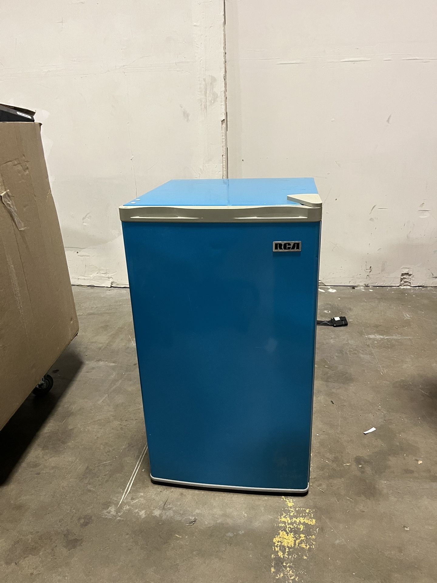 RCA baby Blue Mini Fridge