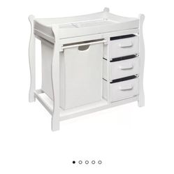 Degraff Changing Table with Pad and with Baskets