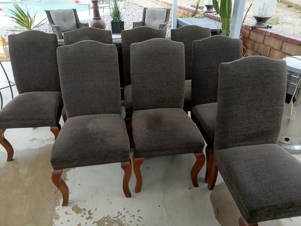 8 Chairs