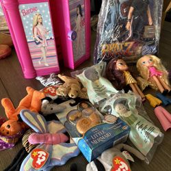 Dolls! Bratz! Beanie Babies’  & Barbie Closet Bundle
