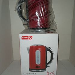 Brand New Dash Rapid Red Rapid Boil Kettle