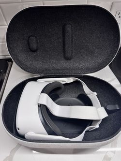 Oculus Quest 2 Virtual Reality New