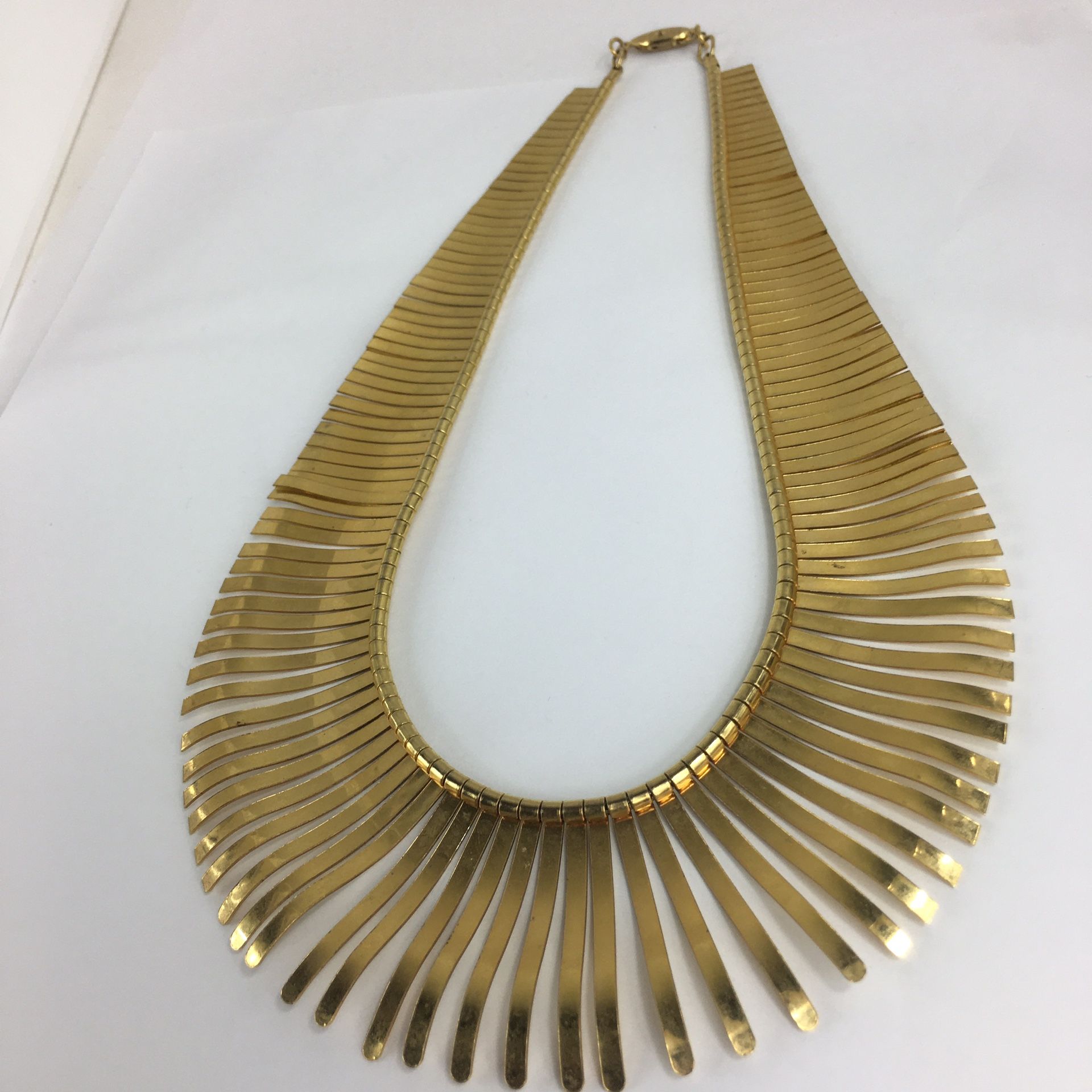 NECKLACE FOR WOMEN GOLD TONE ⭐️⭐️⭐️⭐️⭐️CUTE & CLASSIC