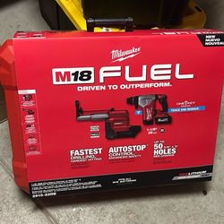 Milwaukee M18 Fuel 1 1/8 Rotary Hammer Kit