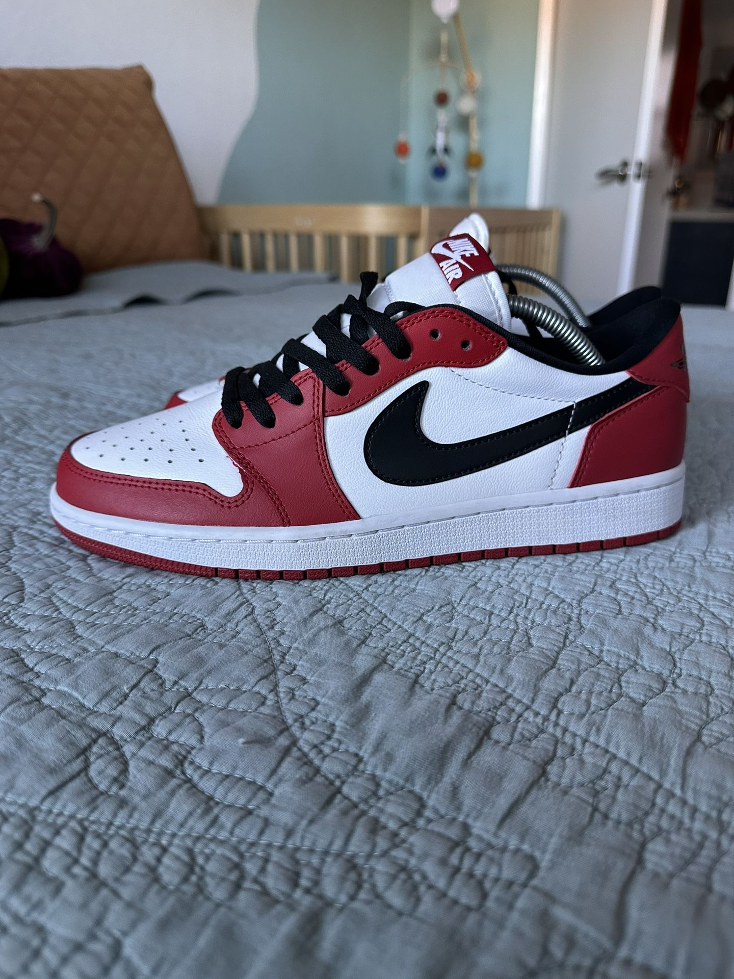 Air Jordan 1 Low Chicago Sz 9.5