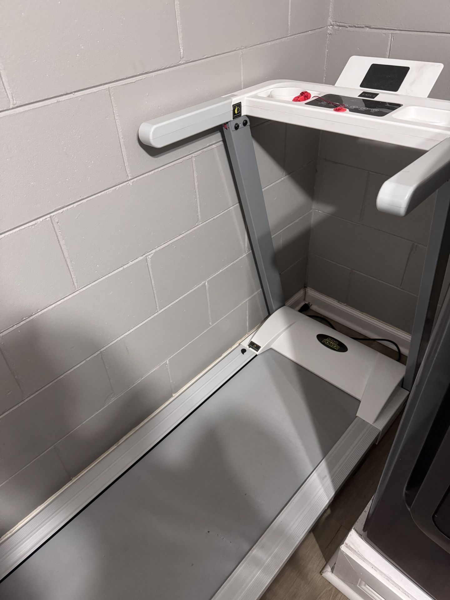 White Foldable Treadmill 