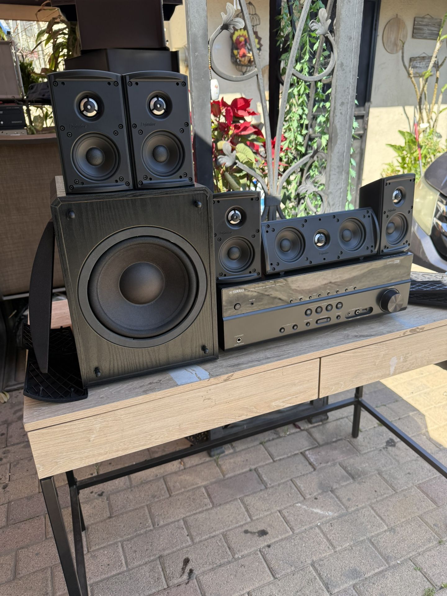 Yamaha Receiver And Definitive Technology