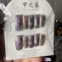 Jia Zhi Mu Handmade Press On Nail