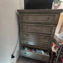 Bedroom dressers