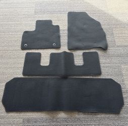New 2025 Chevrolet Traverse GMC Acadia OEM Carpeted Black Floor Mats GM (contact info removed)7