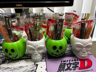 Halloween mini candy buckets