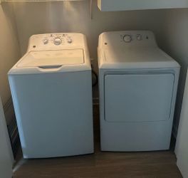 GE Washer & Dryer Matching set
