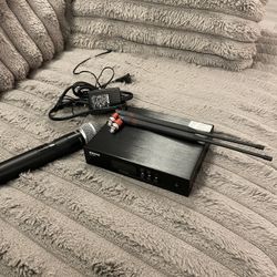 SHURE WIRELESS MICROPHONE SM58 QLXD4 LIKE NEW