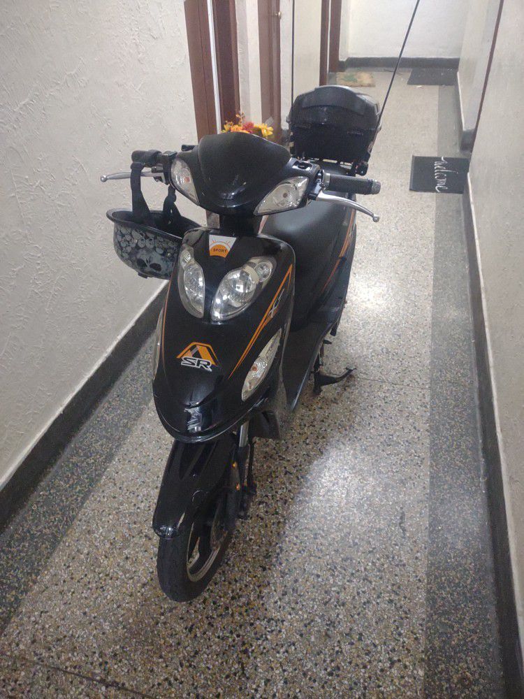 This Is A Very Nice Beautiful Electric Scooter Everything Complete Please Lights No Problem Extra Battery 48 Volts 10000 MAh  Negotiable