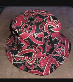 Bucket hat