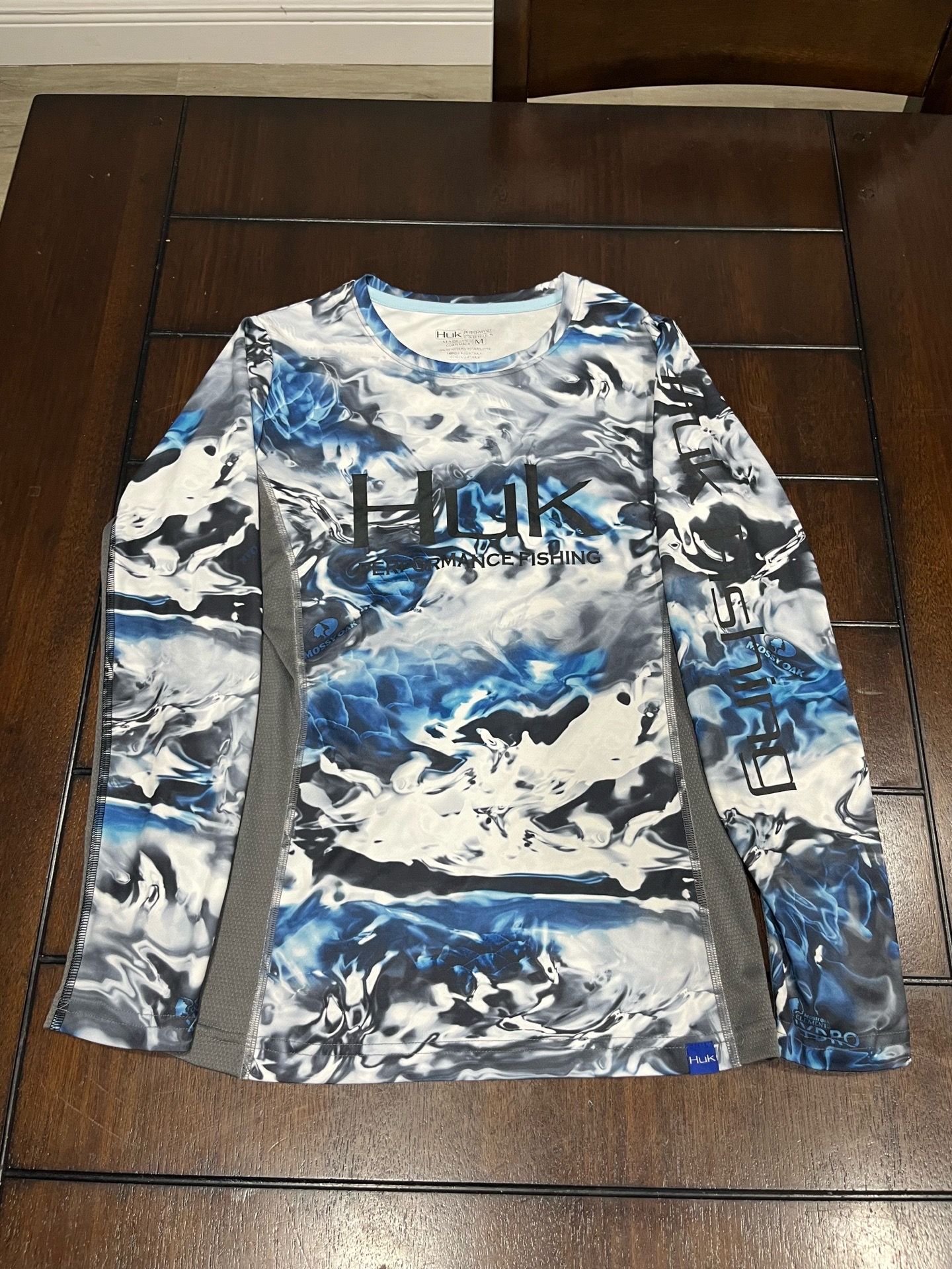 Huk Pursuit Youth Medium M Performance Fishing Shirt Mossy Oak Camo Long Sleeve