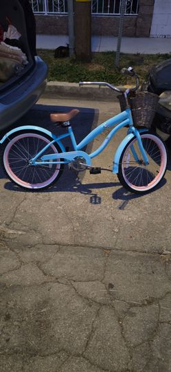Women Kids bike!! 20Inches  Perfect for summer