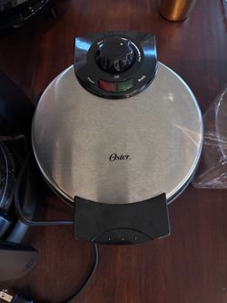 Omelette and waffle maker