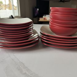Noritake Dish Set