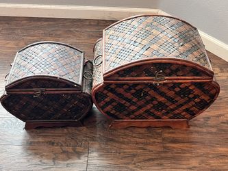 2 Chests Home Decor