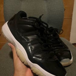 11 lows size 9.5