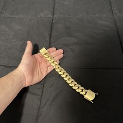Laminated Gold Cuban Link Bracelet 243 Grams 
