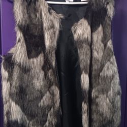New Never Work Faux Fur Vest L/XL